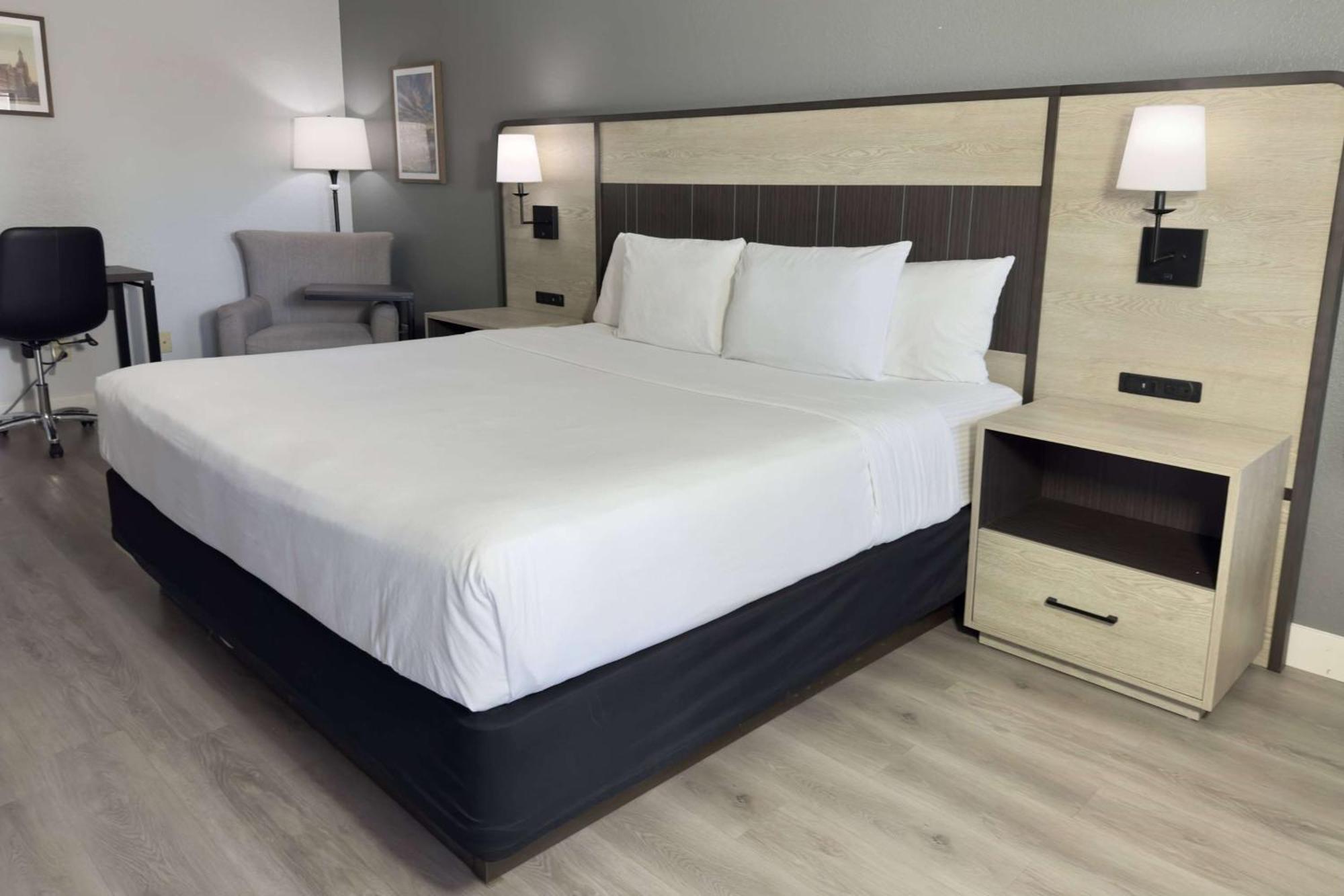 La Quinta Inn By Wyndham Стоктон Экстерьер фото