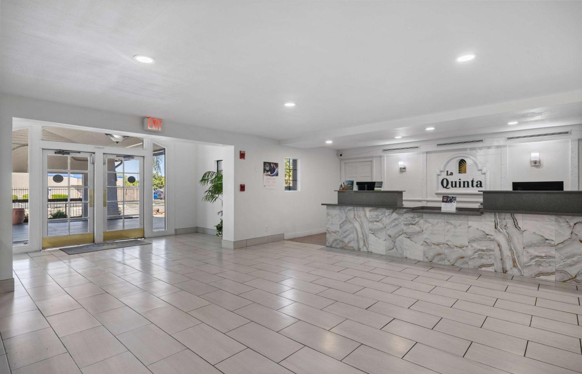 La Quinta Inn By Wyndham Стоктон Экстерьер фото