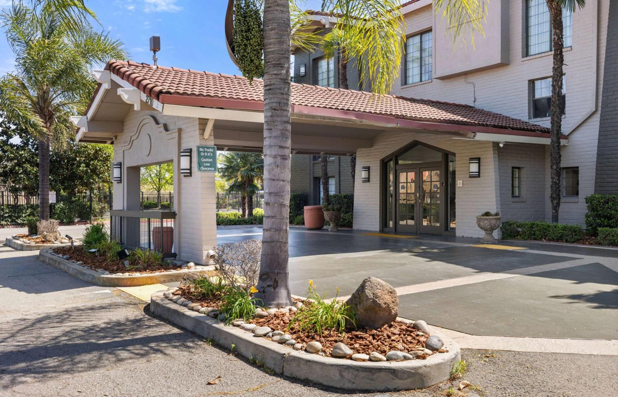 La Quinta Inn By Wyndham Стоктон Экстерьер фото